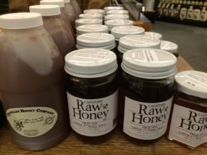 honey-at-dryades-market